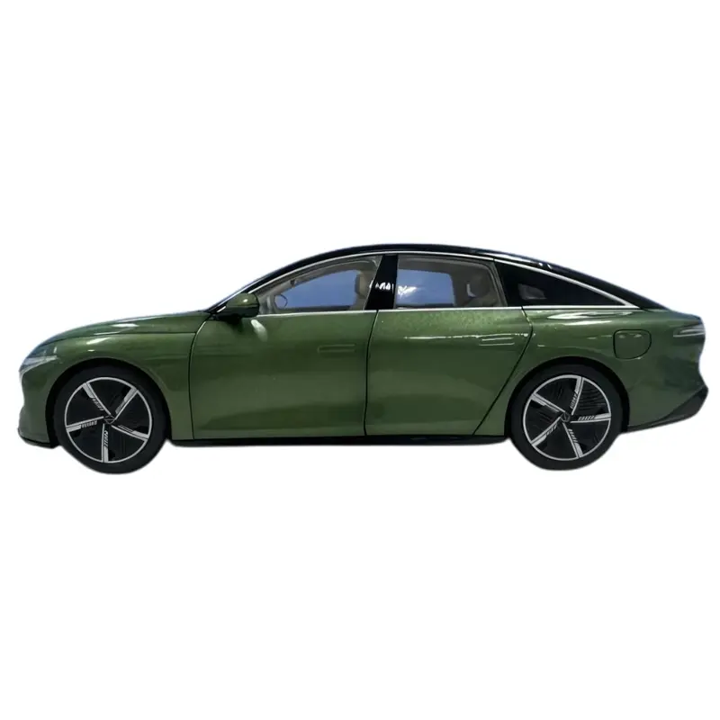 1:18 Scale Die-Cast Model Car – S7 Luxury Sedan Replica 1