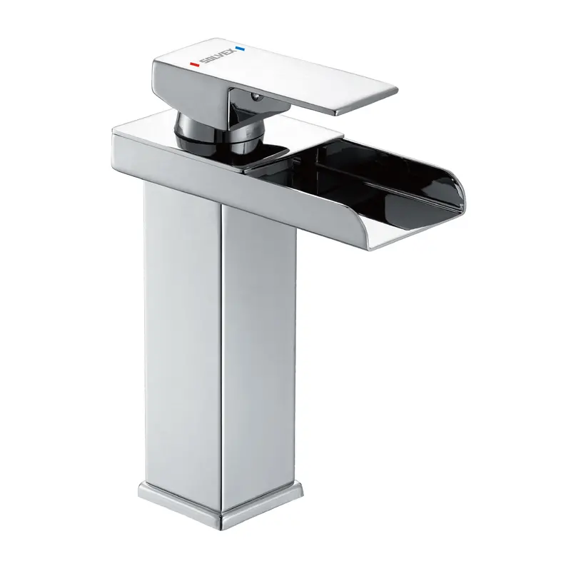 Polished Chrome Single-Handle Bathroom Faucet With Cascade-Flow Spout 2